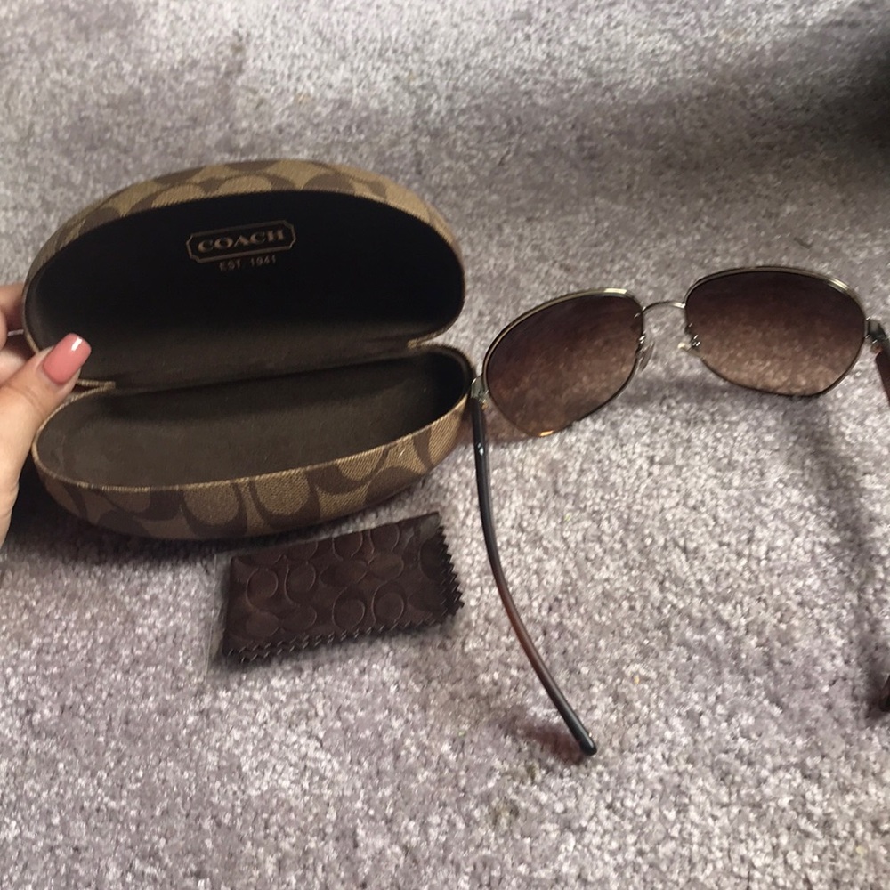 Authentic Coach Sunglasses w/Case & Cleaning Cloth - Picture 8 of 8